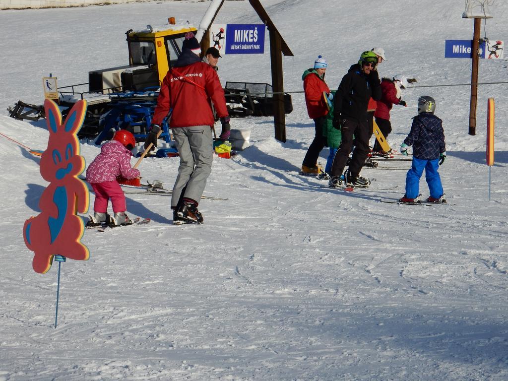 Sport-Hotel Sibenicni Vrch Mnichovice Dış mekan fotoğraf