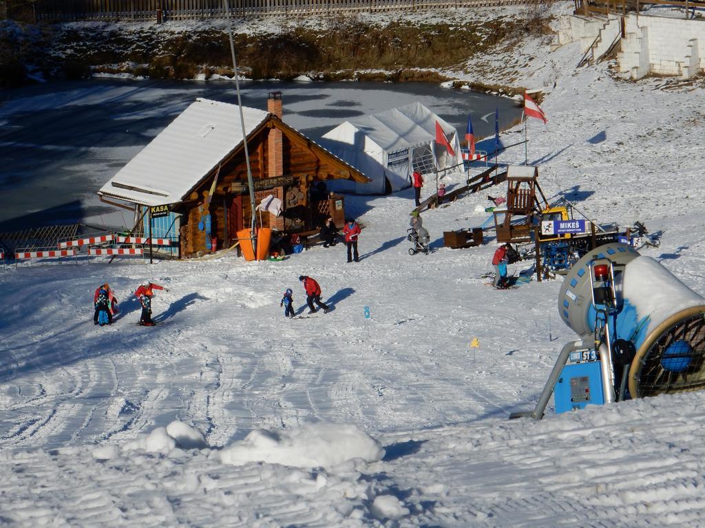 Sport-Hotel Sibenicni Vrch Mnichovice Dış mekan fotoğraf